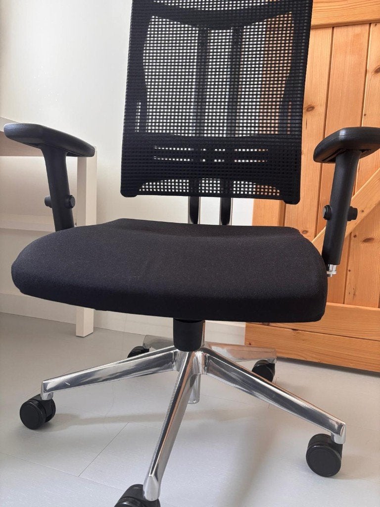Ergonomisch bureaustoel met gratis IKEA PAHL tafel, Ophalen, Zwart, Zo goed als nieuw, Bureaustoel