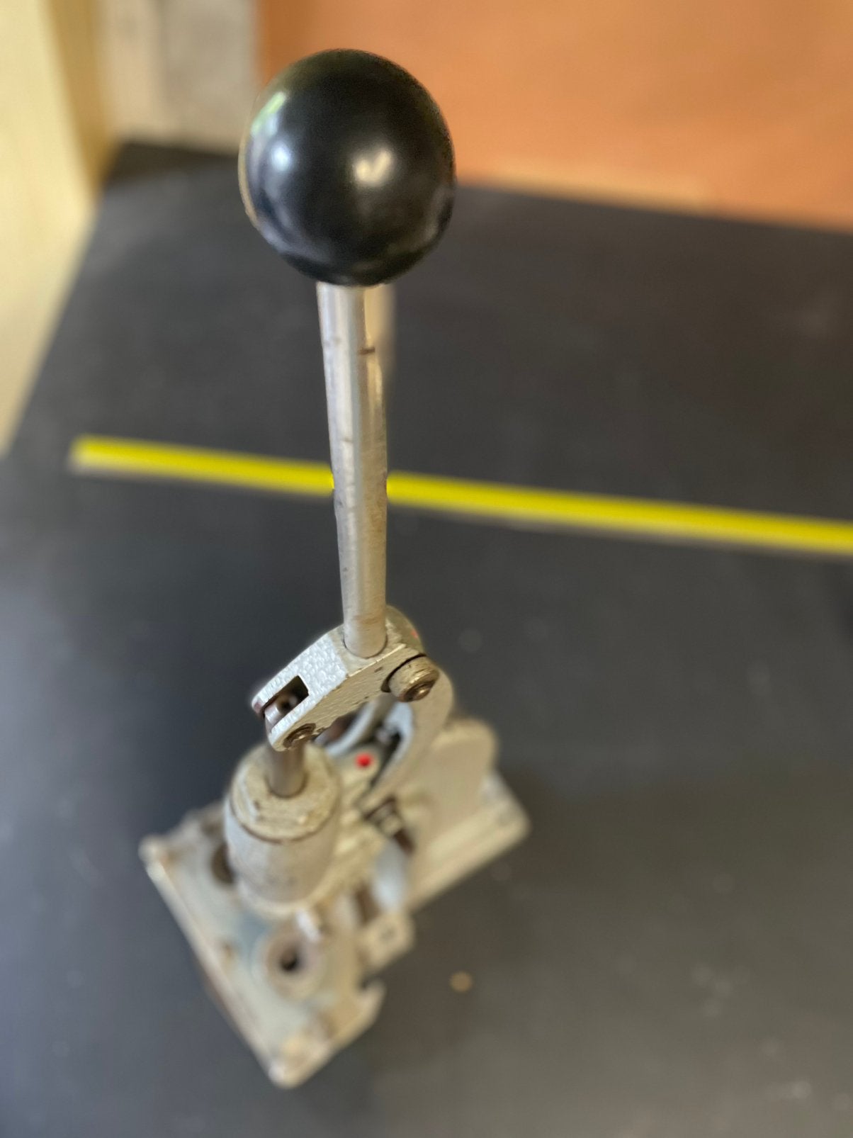 Astor 53 knopenpers, Ophalen of Verzenden, Naaimachine