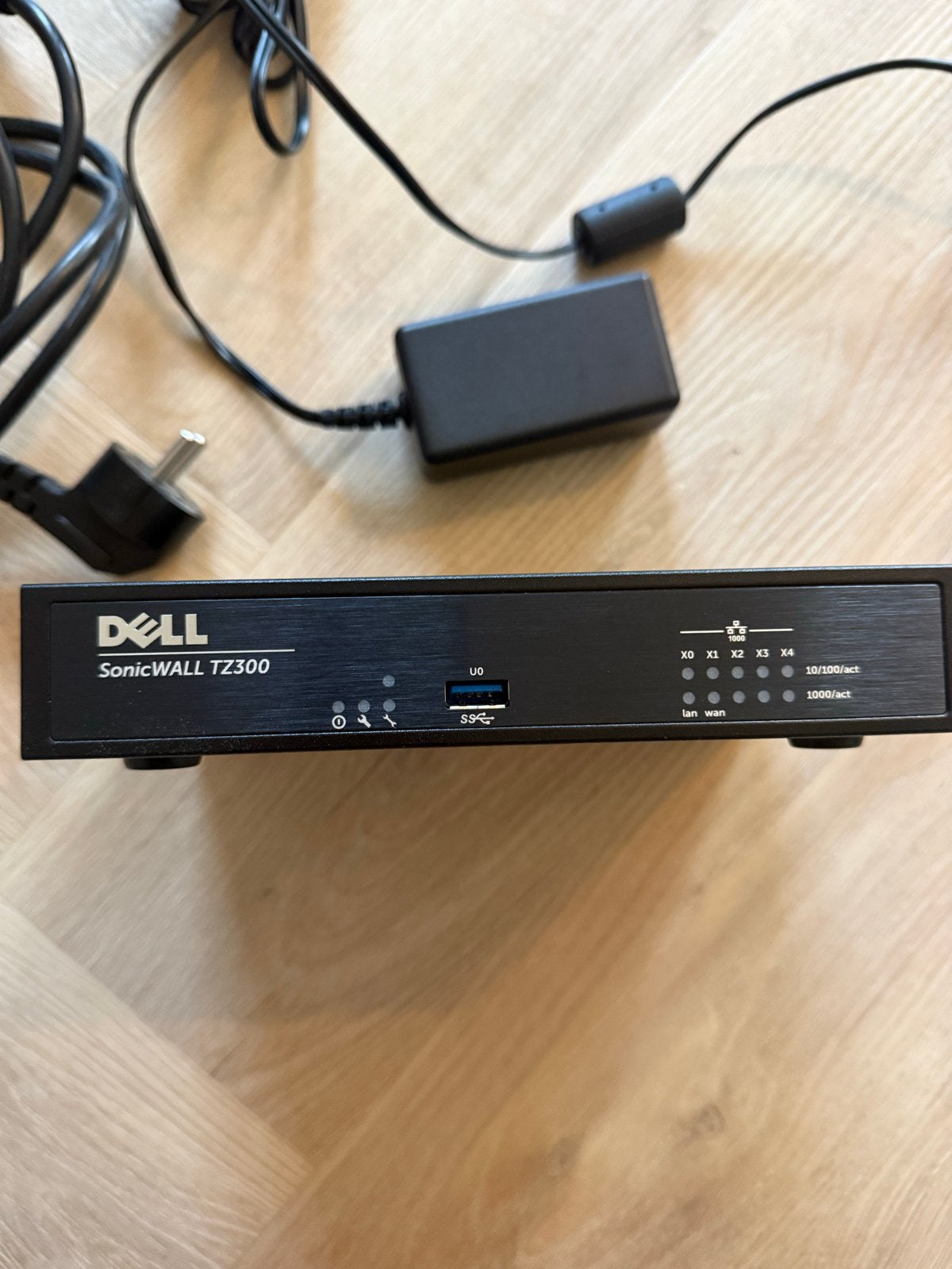 Dell SonicWall TZ300 Firewall/Router, Ophalen of Verzenden, Zo goed als nieuw, Router