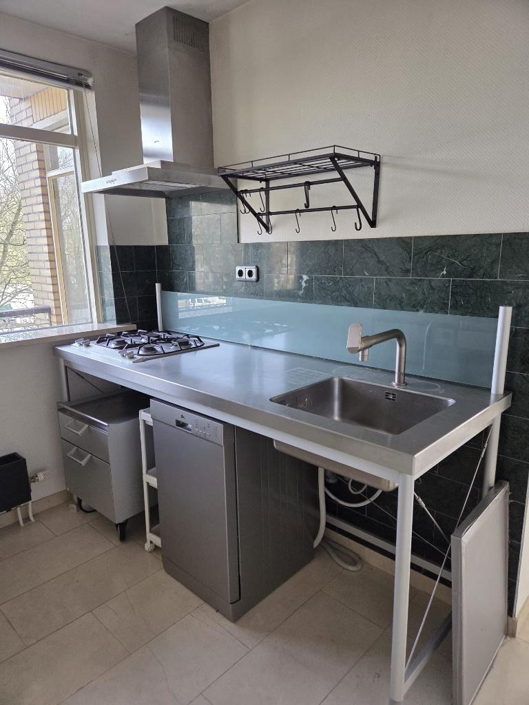 Complete RVS keuken in hele goede staat, Huis en Inrichting, Keuken | Complete keukens, Ophalen, Gebruikt, Overige kleuren, Overige typen