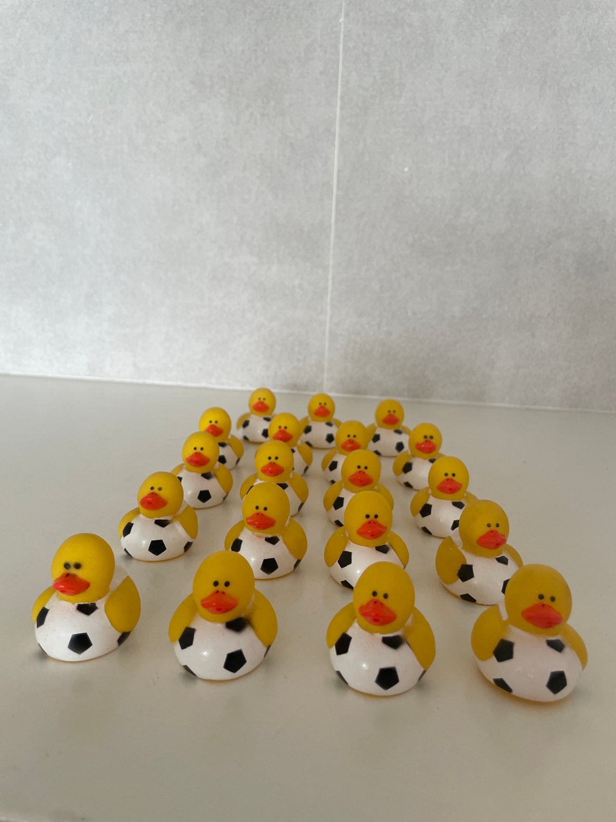19 Voetbal Eendjes - badeend / badeendjes, Ophalen of Verzenden, Nieuw, Jongen of Meisje