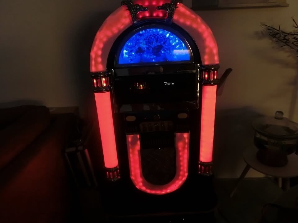 leuke, goed werkende jukebox aangeboden, Ophalen, Gebruikt, 1970 tot heden, Overige merken