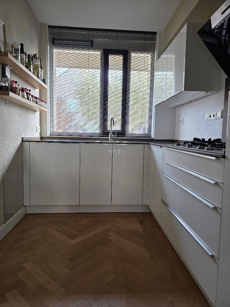 Moderne witte hoogglans hoekkeuken + apparatuur GEDEMONTEERD, Huis en Inrichting, Keuken | Complete keukens, Wit, Hoekkeuken, Ophalen of Verzenden
