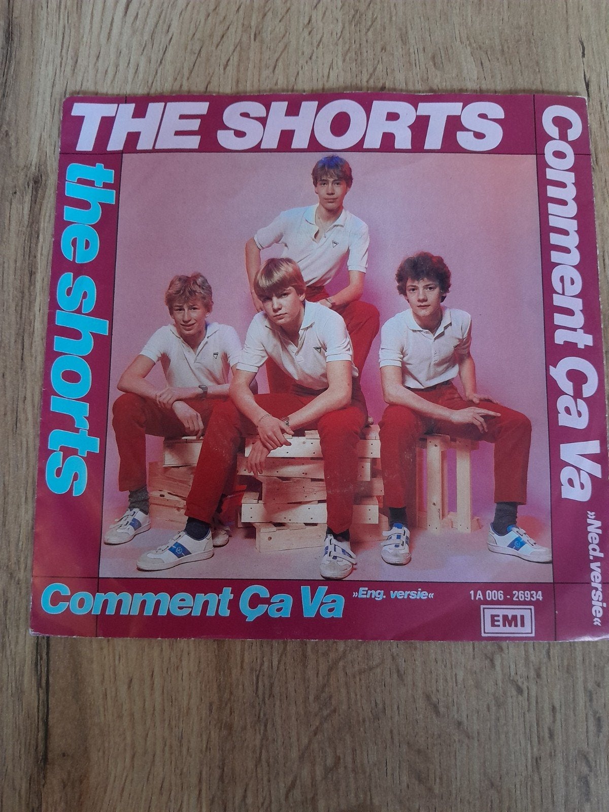 The shorts 7 inch comment ca va, Ophalen of Verzenden, Zo goed als nieuw, Pop