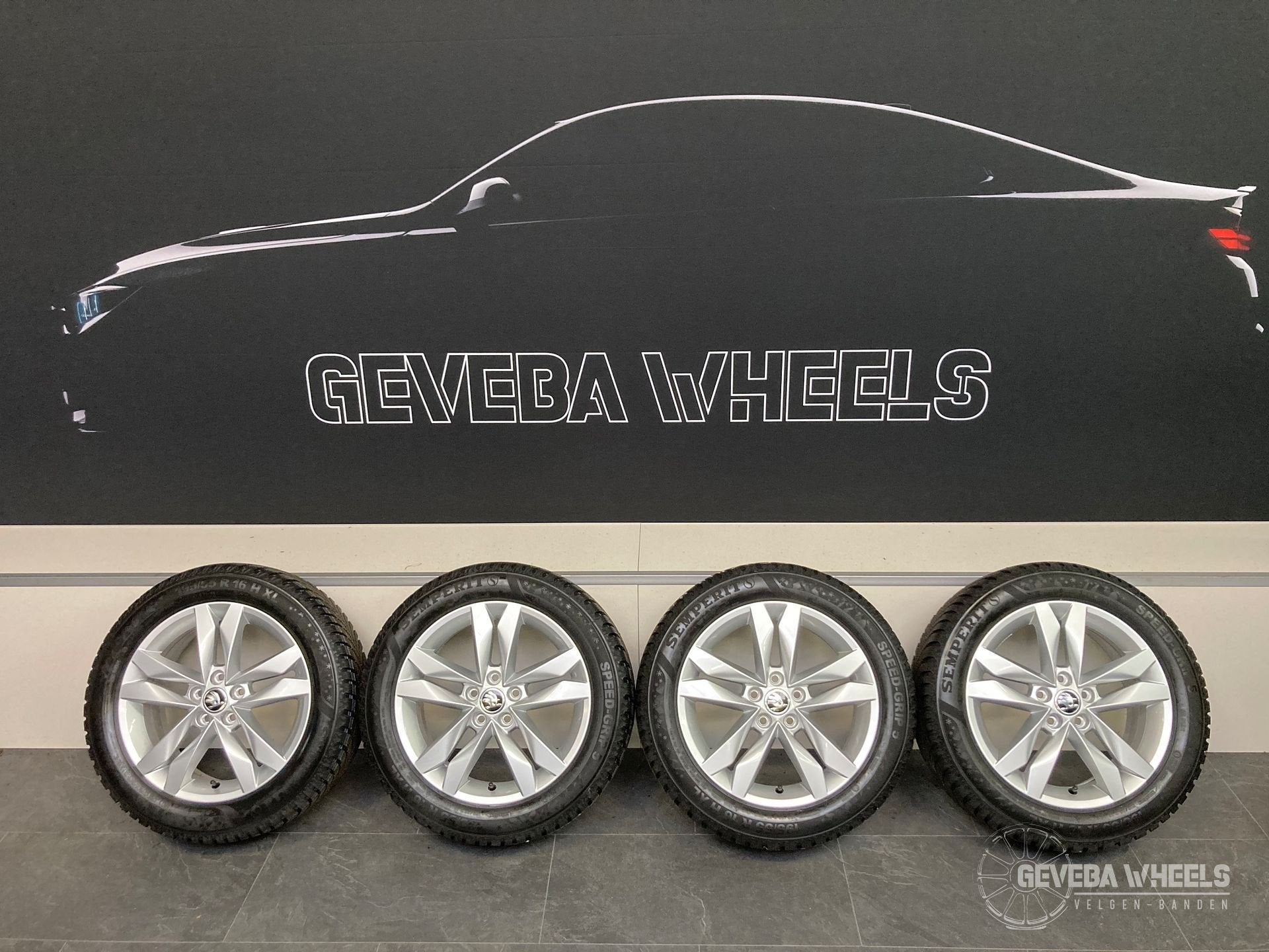 16” originele Skoda Fabia MK4 velgen + winterbanden 5x100, Gebruikt, -, Banden en Velgen, 195 mm