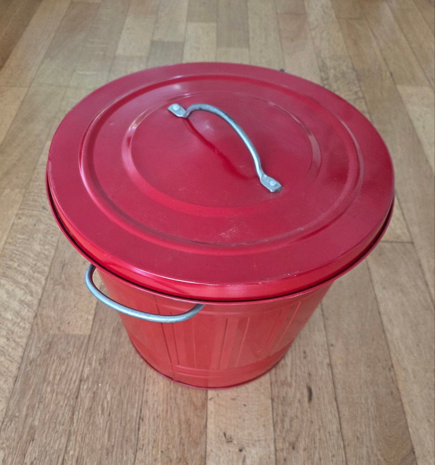 2 Metalen IKEA-emmers KNODD met deksel, €8,95 p/st; 2 € 15,-, Huis en Inrichting, Woonaccessoires | Prullenbakken, Ophalen of Verzenden