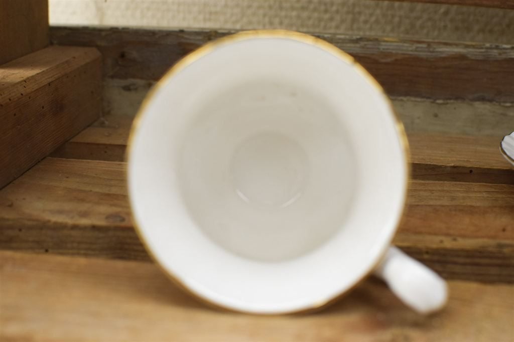 Royal Albert porseleinen kop en schotel 45387, Huis en Inrichting, Keuken | Servies, Gebruikt, Ophalen of Verzenden, Bord(en)