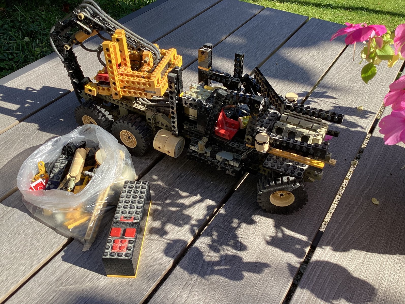 Technisch Lego ,hydrolische vrachtauto en vliegtuigje, Ophalen of Verzenden, Zo goed als nieuw, Groter dan 1:32