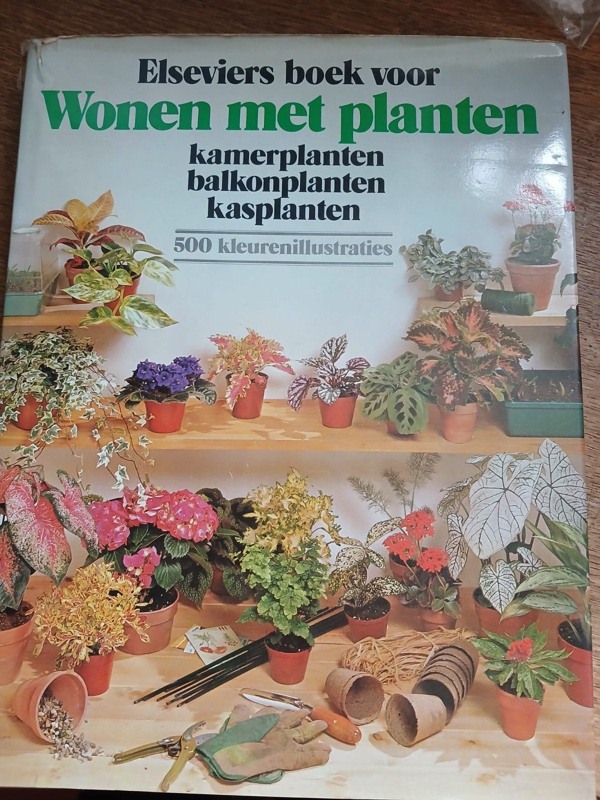 boek Wonen met planten., Ophalen of Verzenden