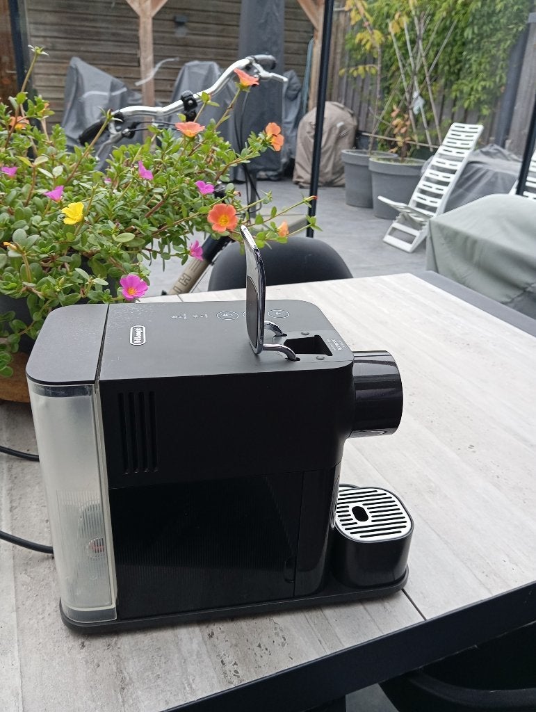 Foto 7 van Nespresso DeLonghi koffiezetapparaat