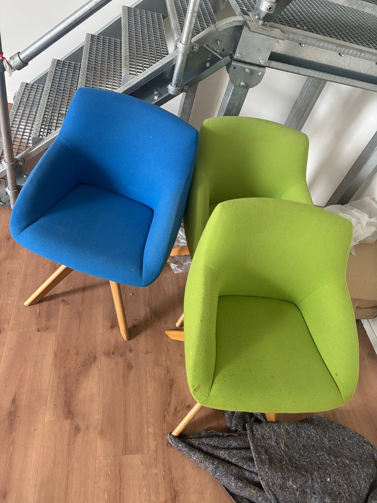 Palau fauteuil met houten poten 7x, Gebruikt, 75 tot 100 cm, Ophalen of Verzenden, 50 tot 75 cm