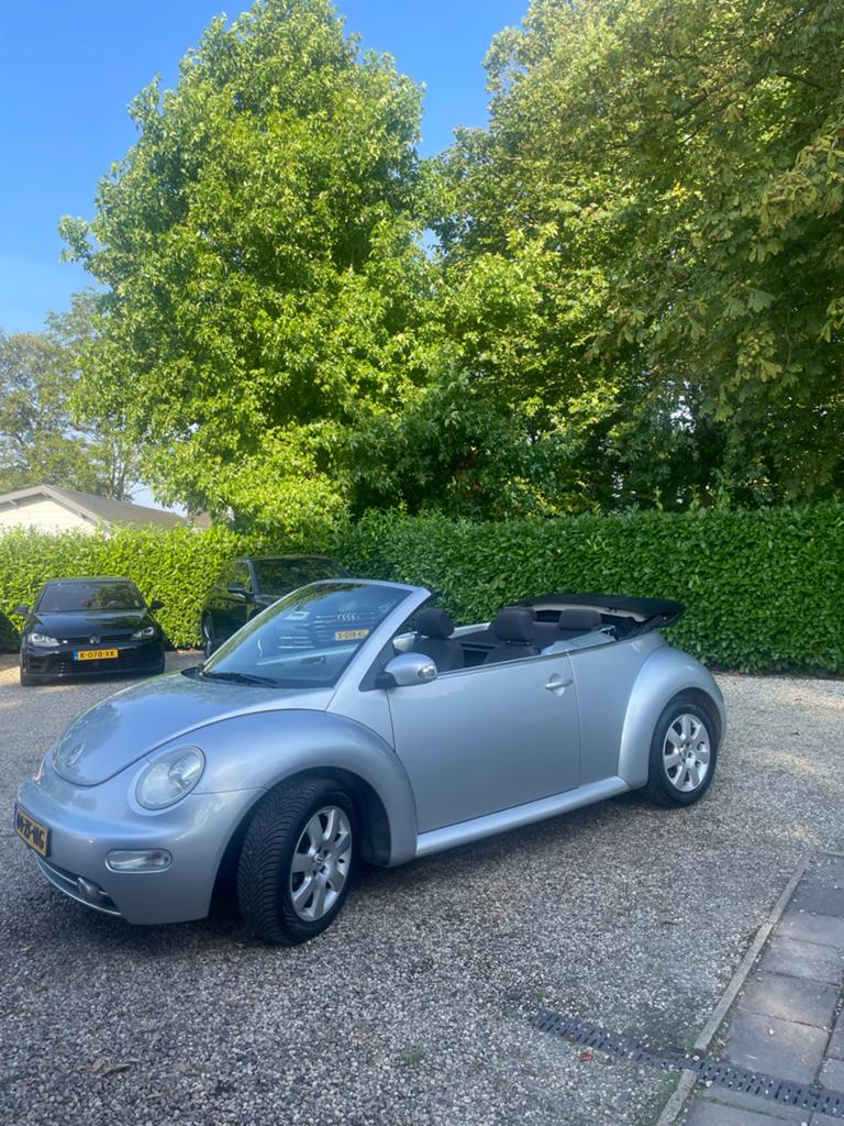 Volkswagen Beetle (Kever) 1.6 Cabriolet 75KW 2006 Grijs, Stof, 4 cilinders, Cabriolet, 4 stoelen