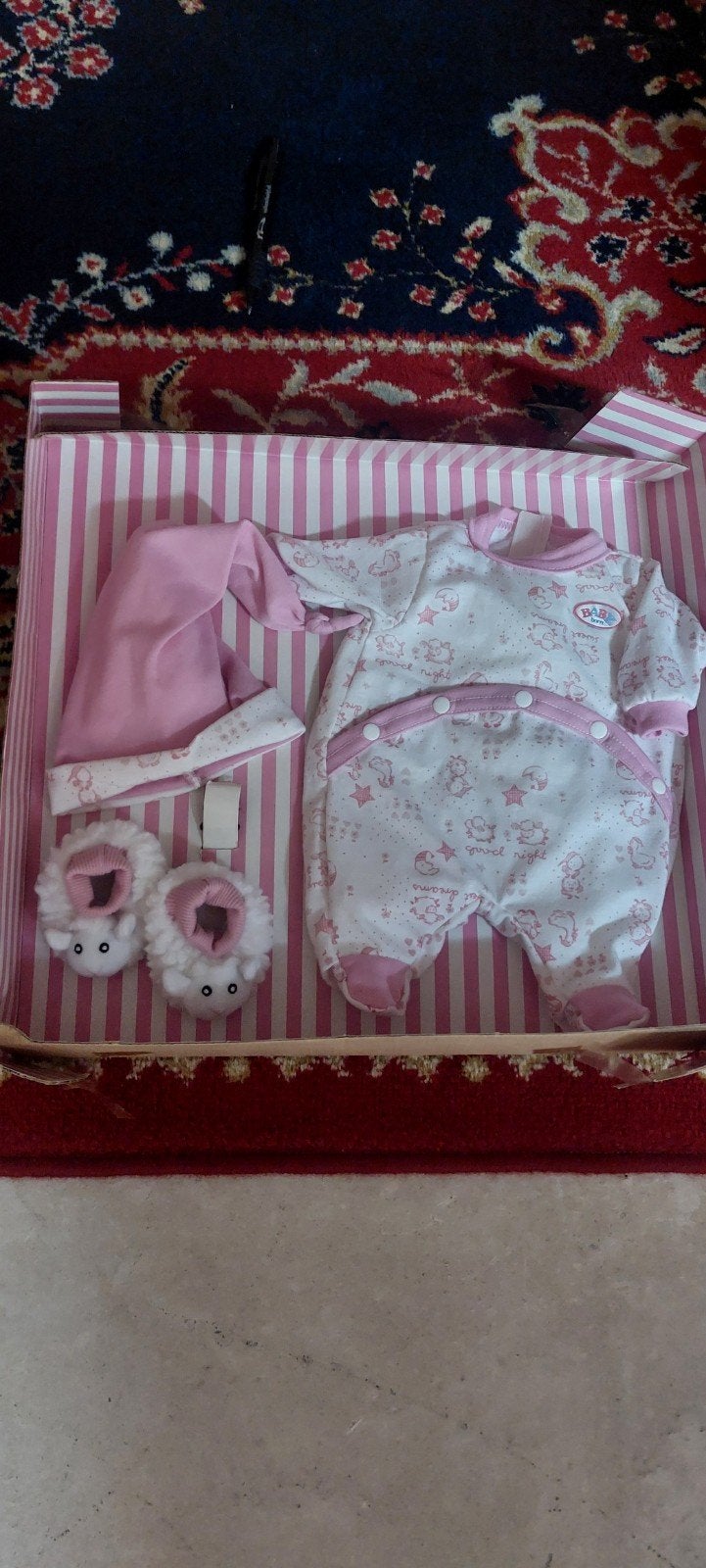 Babyborn, Ophalen