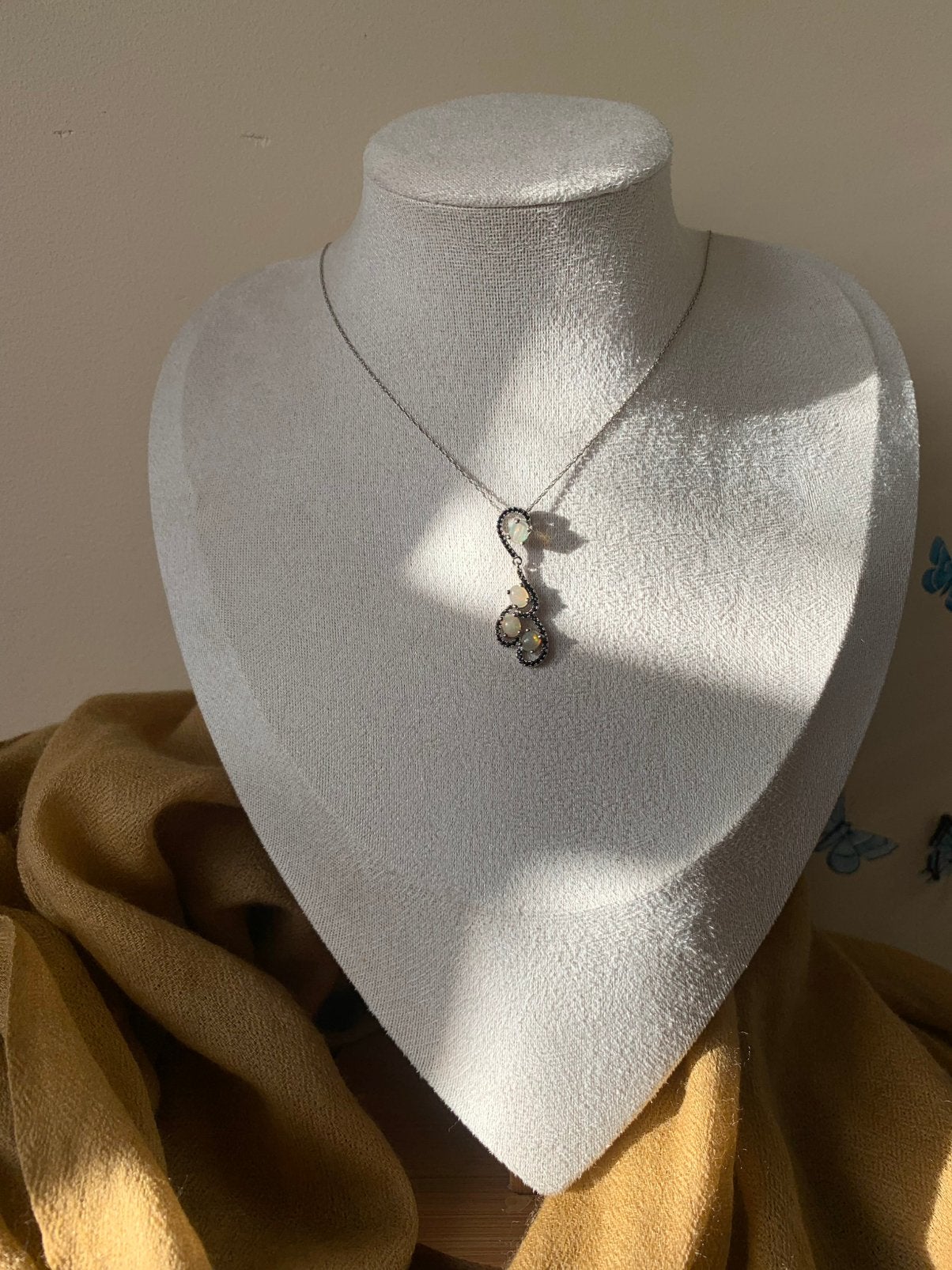 Edelopaal spinel geluk vreugde beschermt creatief loyaal, Sieraden, Tassen en Uiterlijk, Magnolia11, Nieuw, Ophalen of Verzenden
