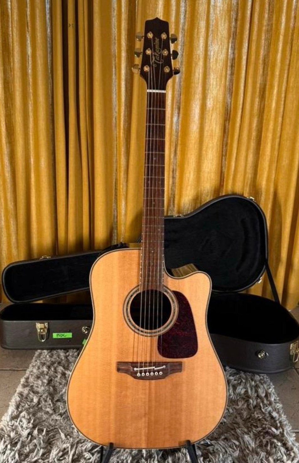 Takamine P5DC
