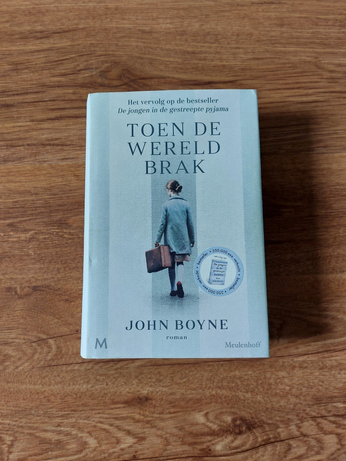 Roman • John Boyne - Toen de wereld brak, Boeken, Ophalen of Verzenden, Zo goed als nieuw, John Boyne