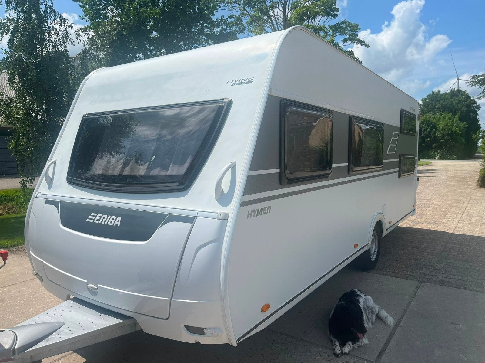 Hymer Eriba Living 565 uit 2018 met mover,boiler, stapelbed, Caravans en Kamperen, Caravans, Mover, Vast bed, Particulier, Eriba