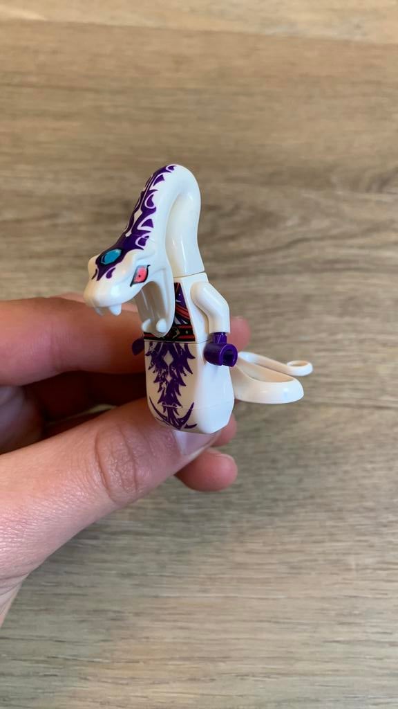 Witte minifiguur pythor Chumsworth, Kinderen en Baby's, Speelgoed | Duplo en Lego, Ophalen of Verzenden, Zo goed als nieuw