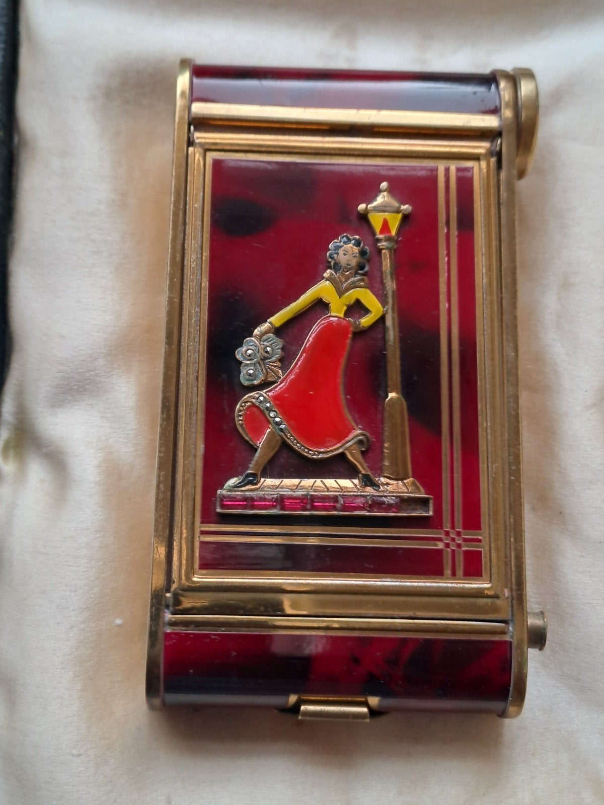 ART DECO NOVELTY MAKE- UP COMPACT MET FLAPPER GIRL 1930, Verzenden