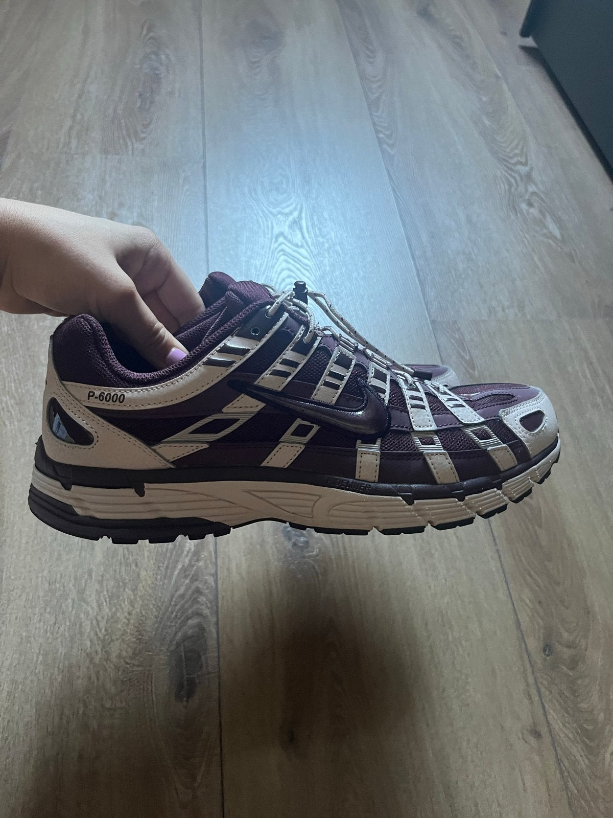 Nike P6000 Bordeauxrood Sneakers, Kleding | Dames, Ophalen, Zo goed als nieuw, Rood, Sneakers of Gympen