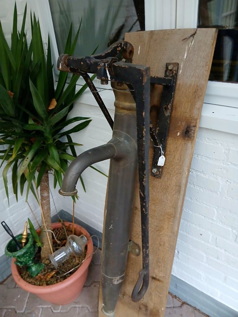 Zwaar koperen  waterpomp, Antiek en Kunst, Ophalen