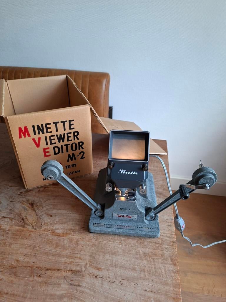 Minette Viewer Editor M-2 8mm film., Ophalen
