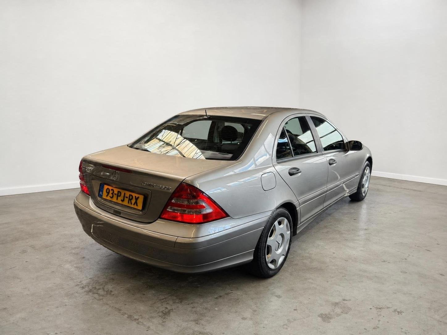 Mercedes-Benz C-klasse 200 K. Classic Youngtimer!|CRUISE CON, Achterwielaandrijving, Gebruikt, 4 cilinders, 1796 cc