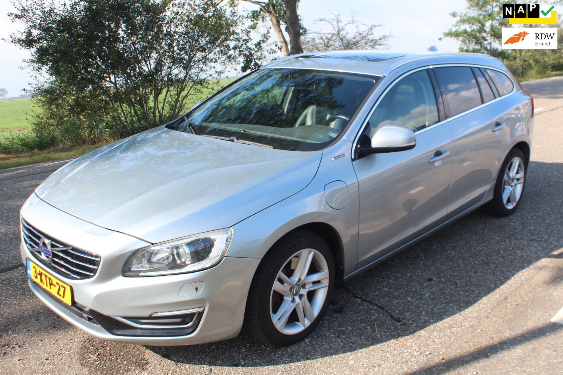 Volvo V60 2.4 D6 AWD Plug-In Hybrid Summum, Auto's, Automaat, Zwart, Vierwielaandrijving, 11 kWh
