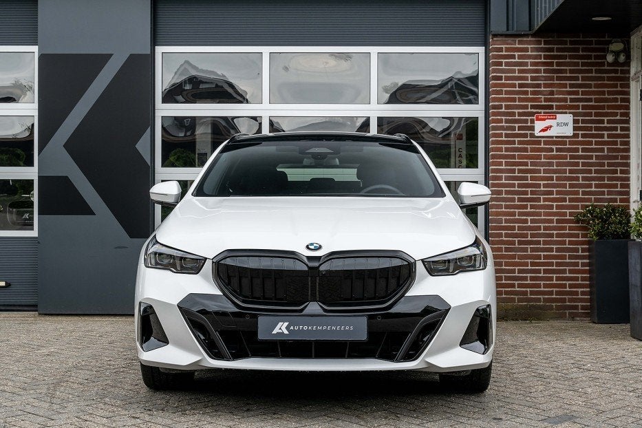 BMW 5 Serie 520i M Sport | Panorama | Bowers & Wilkins | Hea, Auto's, Automaat, 1998 cc, Gebruikt, Euro 6