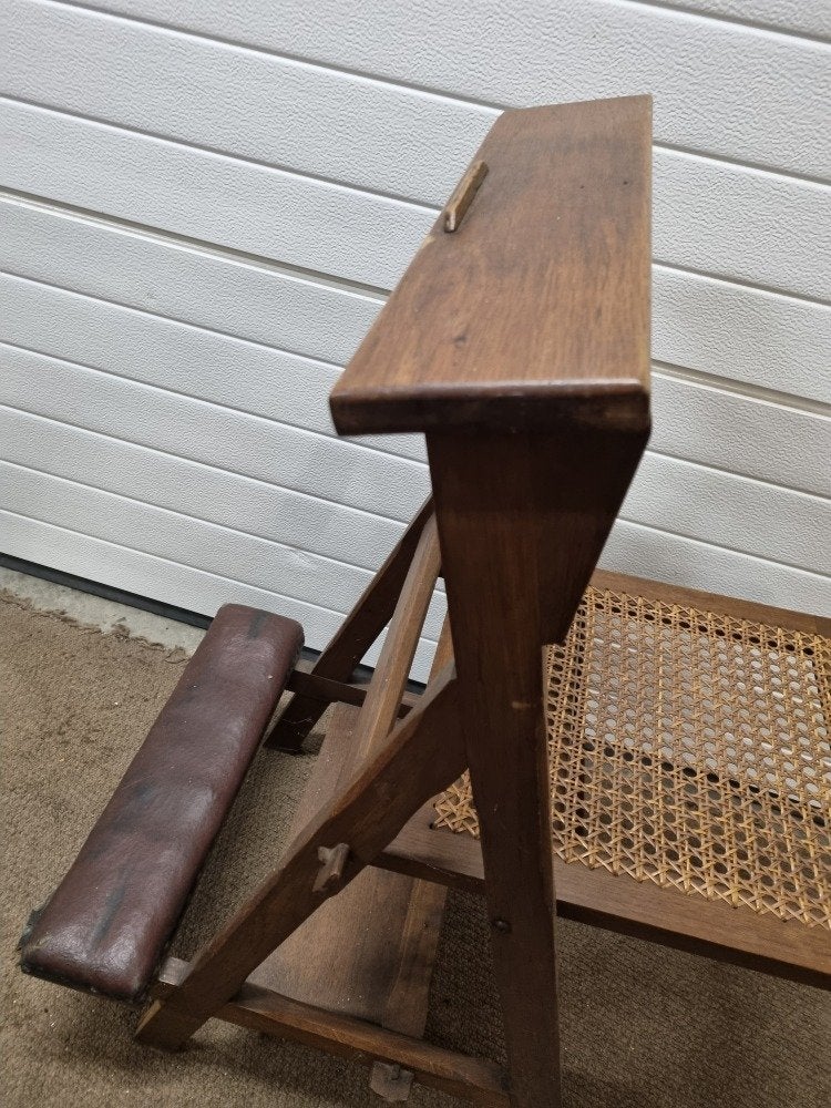 bid stoel uit de kerk antiek, Verzamelen, Religie, Ophalen of Verzenden