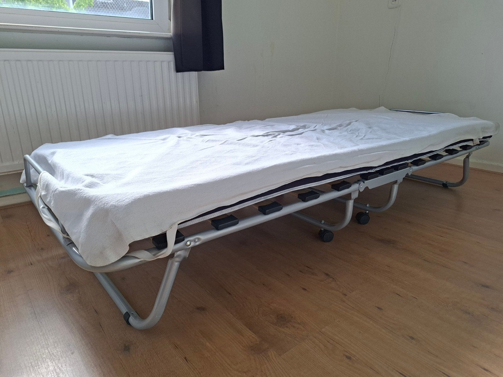 Logeerbed | inklapbaar, Ophalen, Eenpersoons, 190 cm of minder