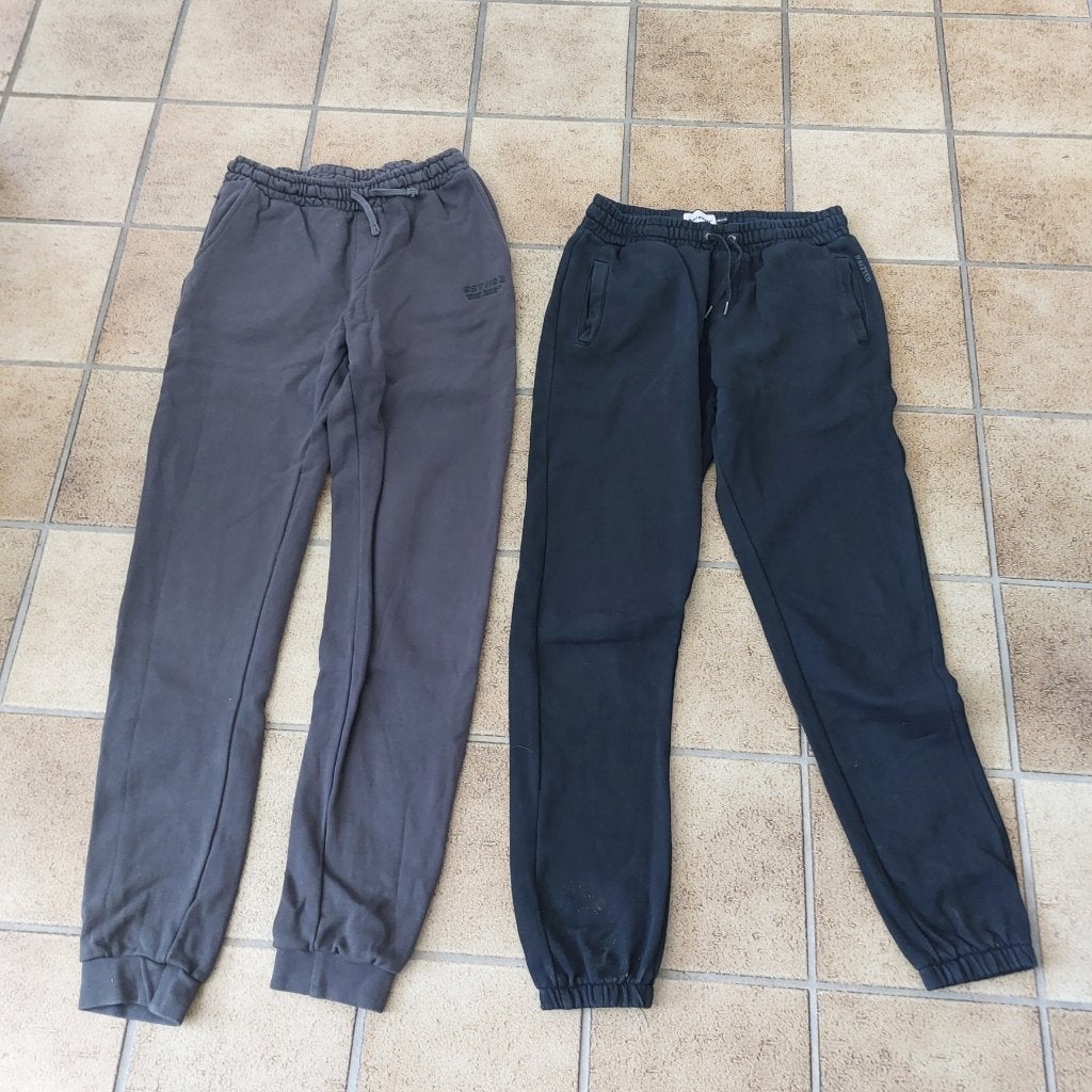 2 joggingbroeken cars en raizzed beide maat 16 /176., Gebruikt, Ophalen of Verzenden, Jongen, Broek