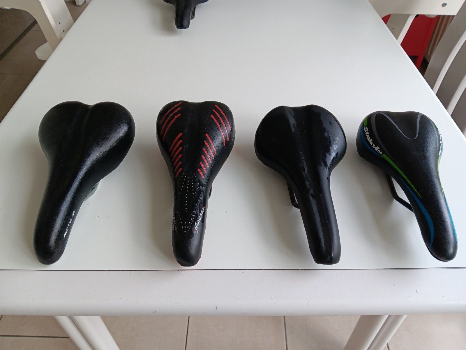 Diverse fietszadels - Gebruikt maar in goede staat, Gebruikt, Kunststof, Stokvis, Selle Italia, Active, Zadel
