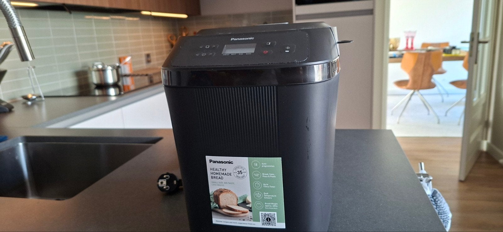 Panasonic Mini Broodbakmachine - Compact en Veelzijdig, Meer dan 10 programma's, Zo goed als nieuw, Minder dan 400 gram deeg, Ophalen