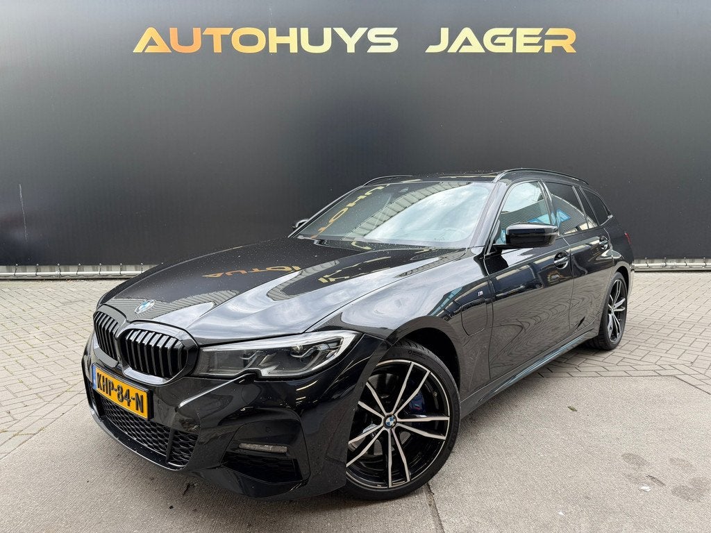 BMW 3-serie Touring 330e High Executive - M Sport Pano Laser, Auto's, BMW, 1998 cc, Achterwielaandrijving, Gebruikt, 4 cilinders