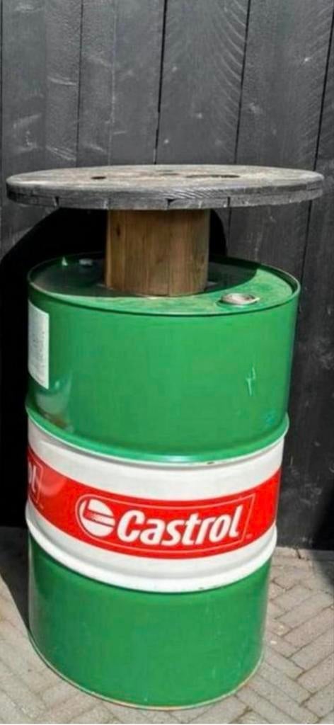 Statafel van Castrol olievat met houten blad, Ophalen, Gebruikt