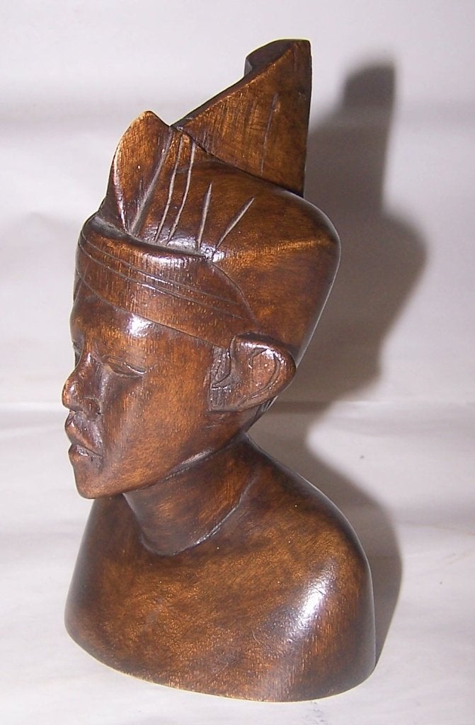 Houten Balinese Buste van Man met Hoofddeksel - Handgesneden, Minder dan 20 cm, Art deco, Buste, Ophalen of Verzenden