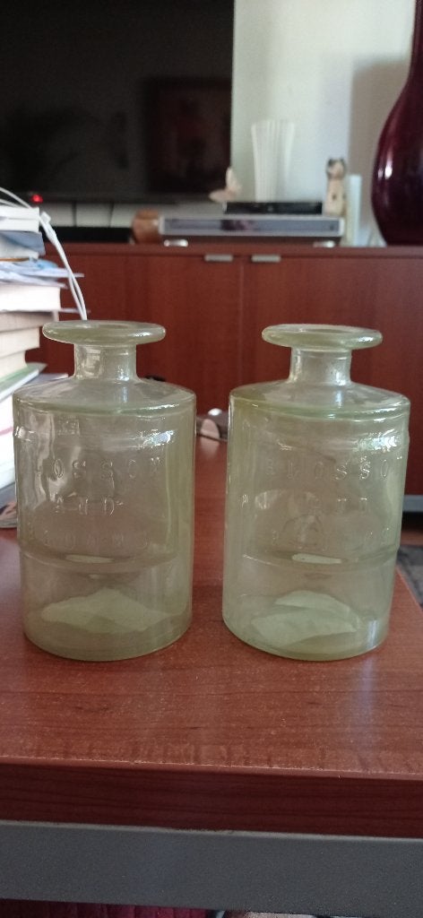 Blossom & Blooms Groene Apothekersglazen vazen. Gerecycled., 16 cm, Ophalen of Verzenden, Met patroon/structuur, Groen