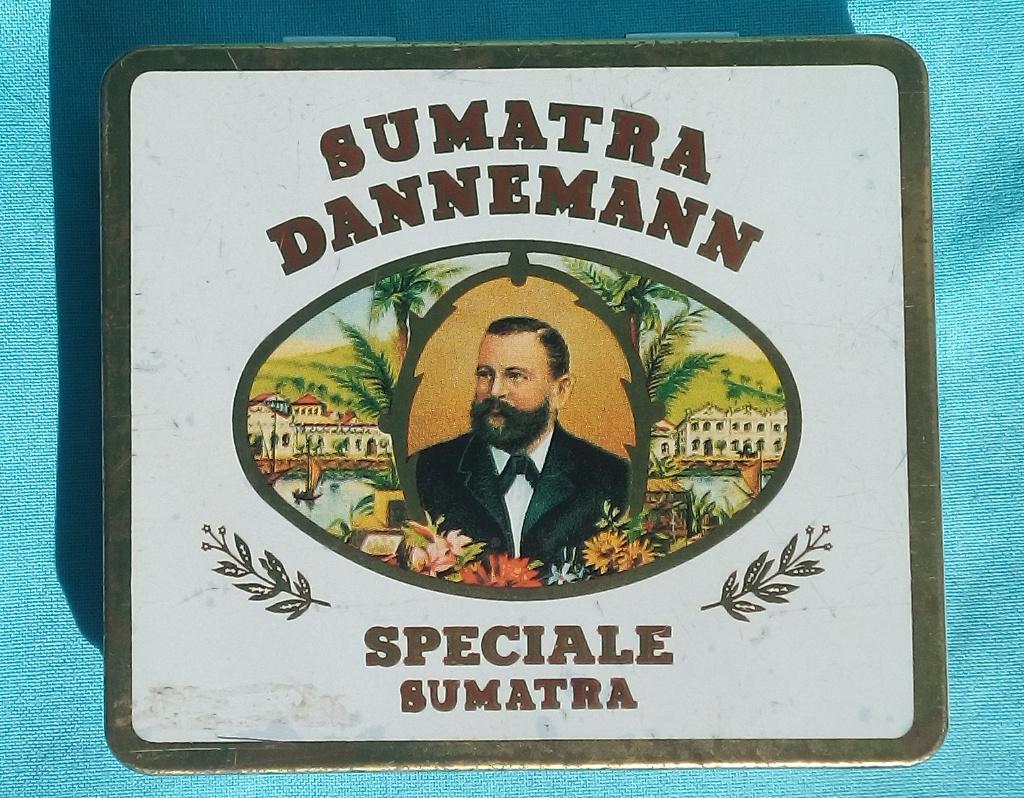 BRAZILIAANS SIGARETTEN BLIKJE SUMATRA DANNEMANN SPEC SUMATRA, Verzenden, Gebruikt, Tabaksdoos of Verpakking