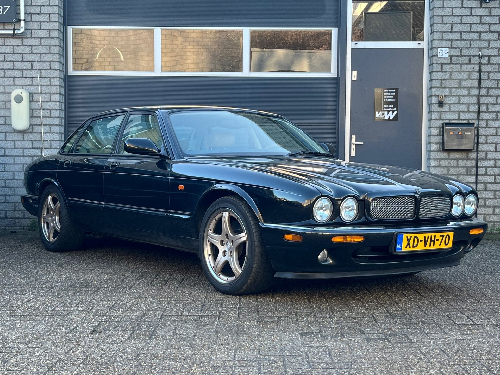 Jaguar XJR 4.0 V8 SUPERCHARGET NL auto boekjes T.I., foto 2