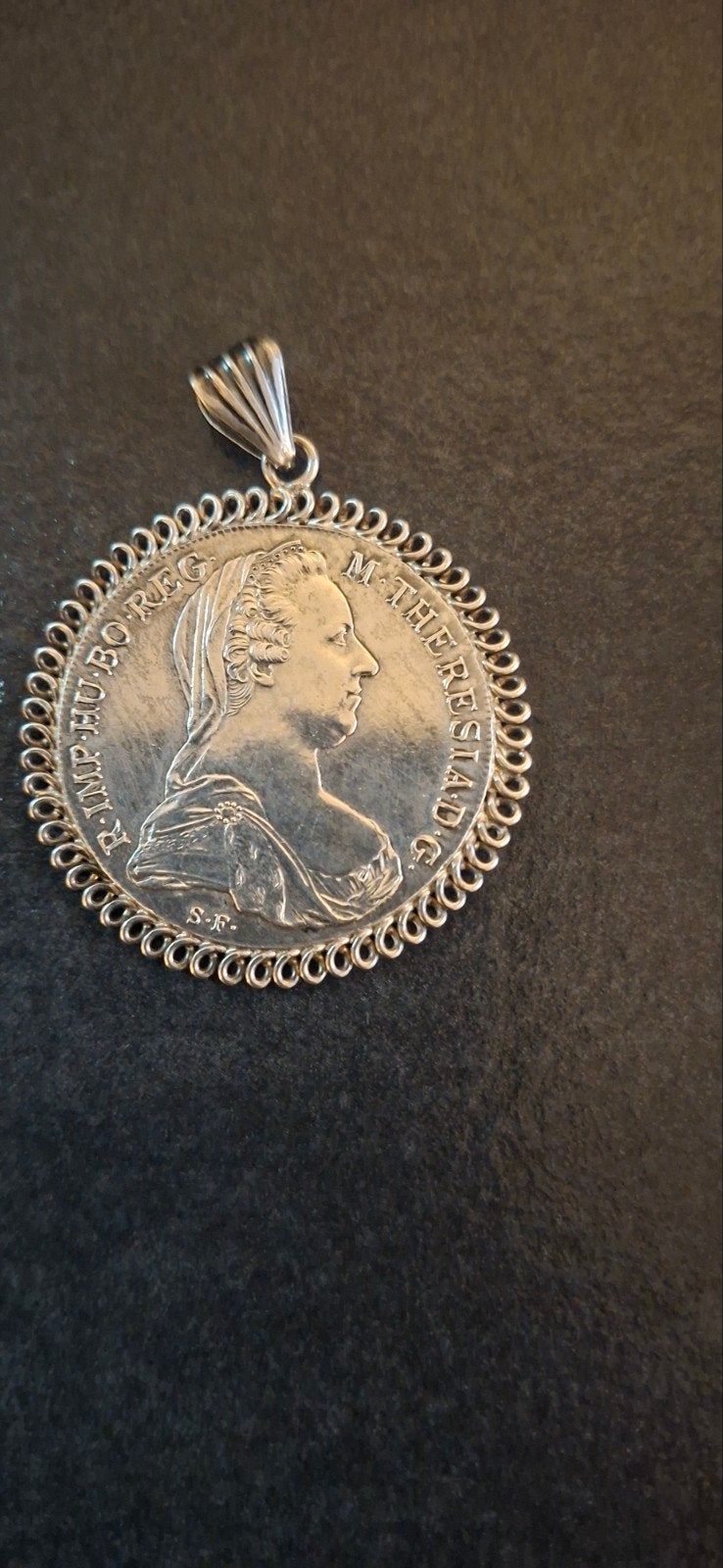 zilveren munthanger van Maria theresia-daalder, Ophalen of Verzenden, Oostenrijk