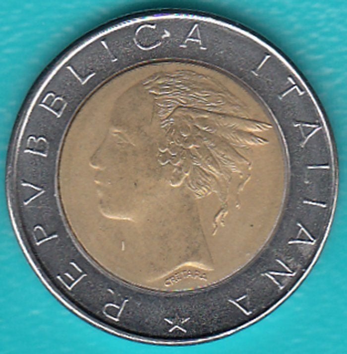 Italië 500 Lire 1982R, Head left in circle, KM# 111, Ophalen of Verzenden, Italië, Losse munt