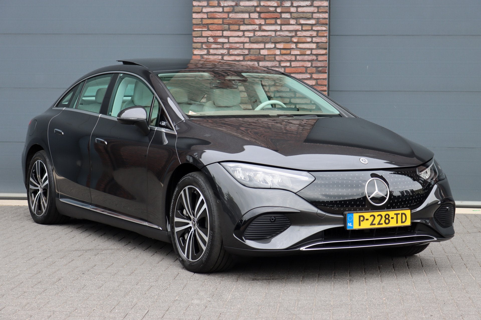 Mercedes-Benz EQE 350+ Launch Edition Luxury Line 91 kWh | D, Auto's, Achterwielaandrijving, Gebruikt, 750 kg, 662 km