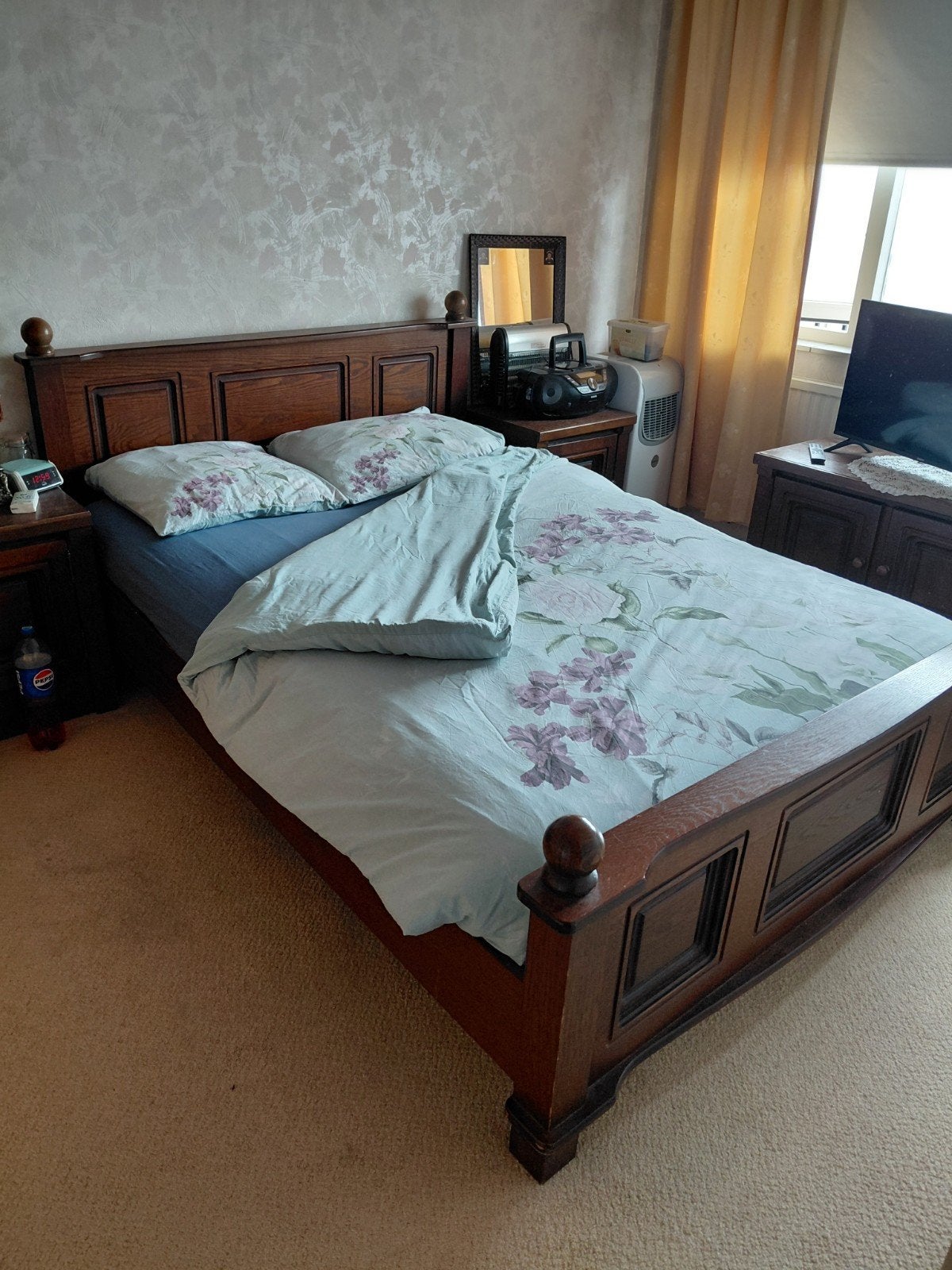 Nette 2 persoons eiken bed, Ophalen, Zo goed als nieuw, Tweepersoons, Donker eiken