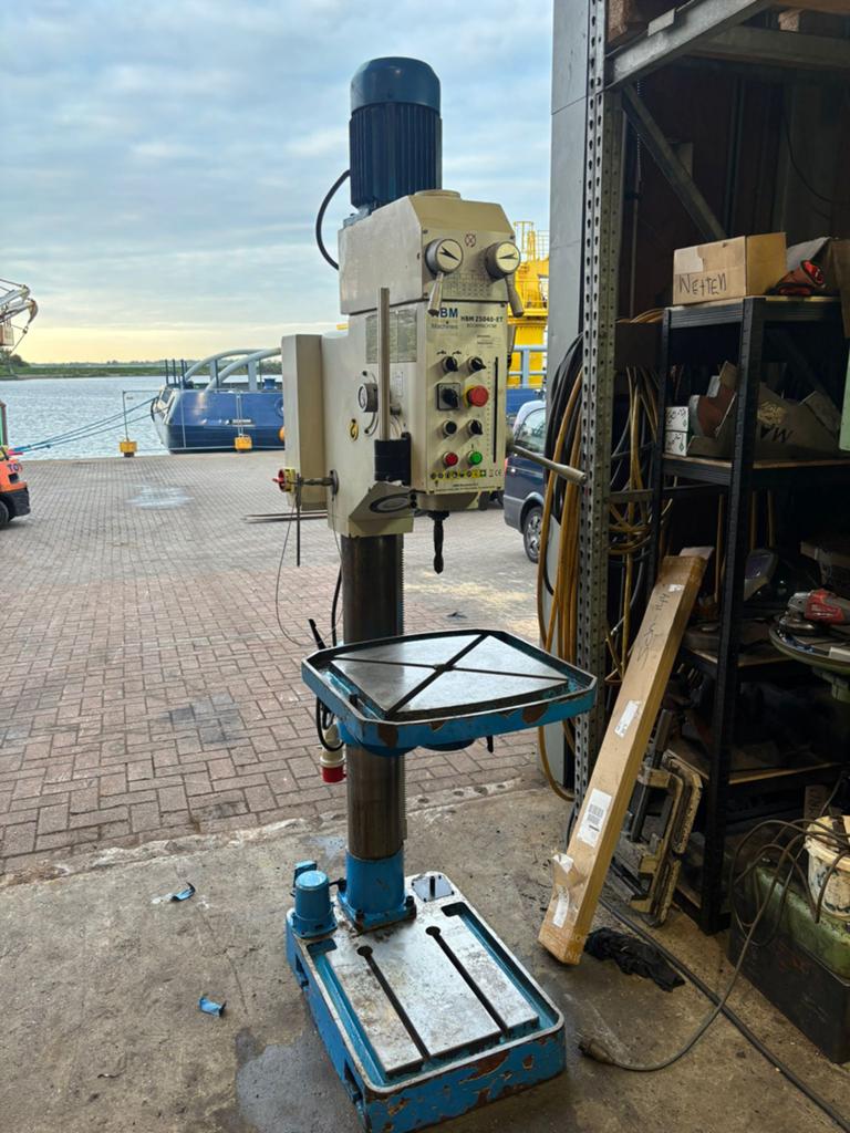 Tandwiel aangedreven Kolomboormachine, Ophalen, Gebruikt, 600 watt of meer, Kolomboormachine