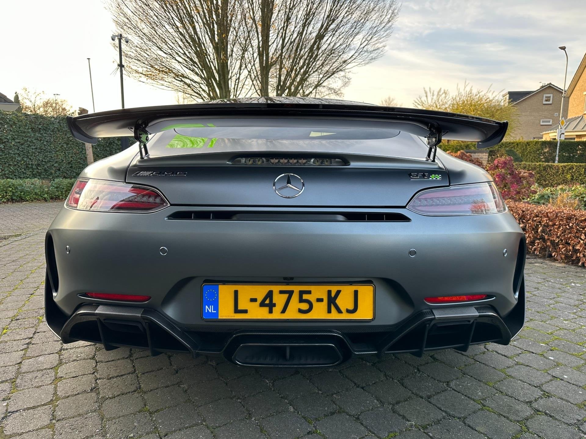 Mercedes-Benz AMG GT 4.0 R Pro 1/750 Org NL, Auto's, Automaat, Dealer onderhouden, Achterwielaandrijving, Gebruikt