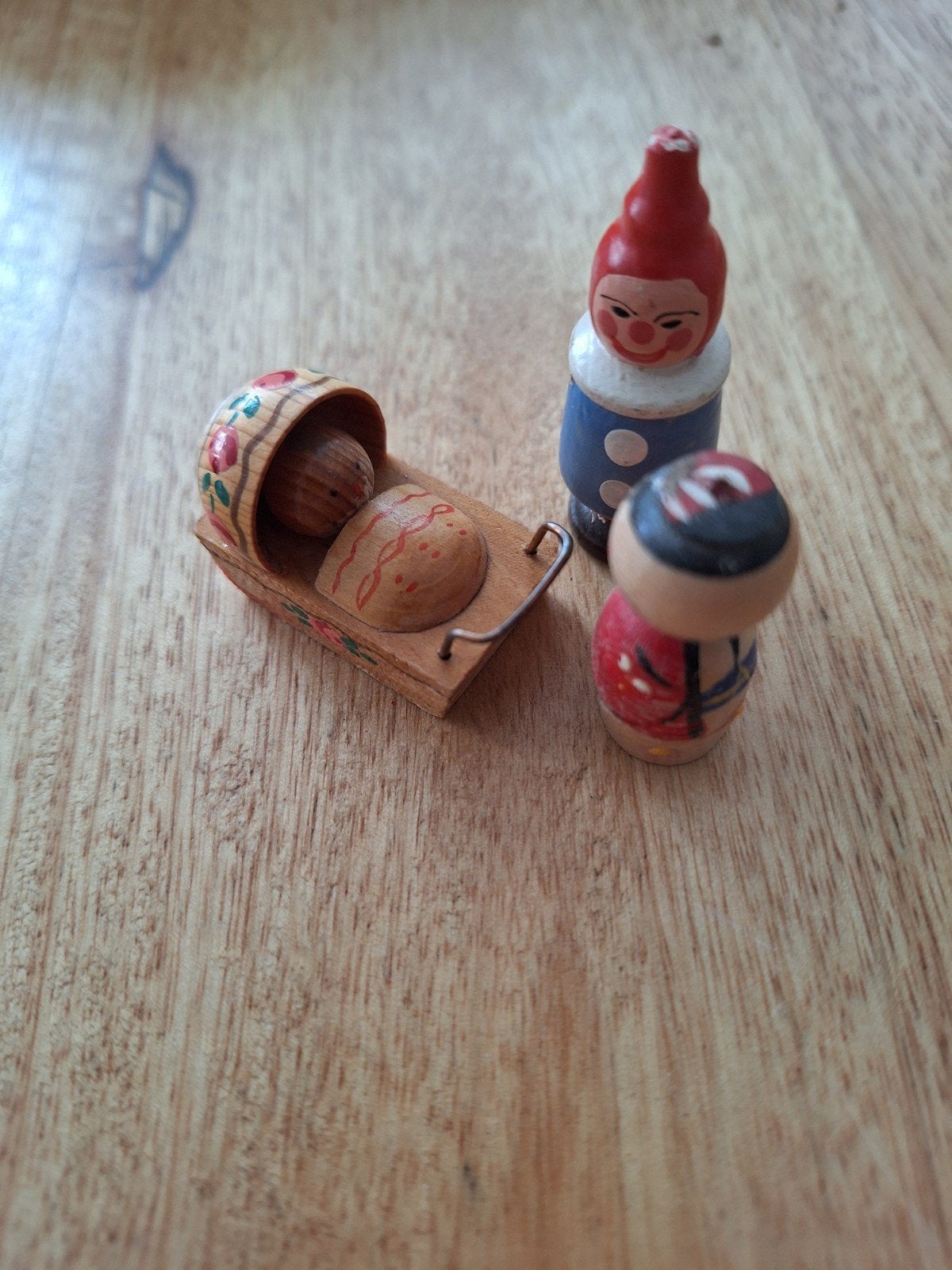 Vintage houten popjes met kinderwagen uit Ertsgebergte, Ophalen of Verzenden, Gebruikt