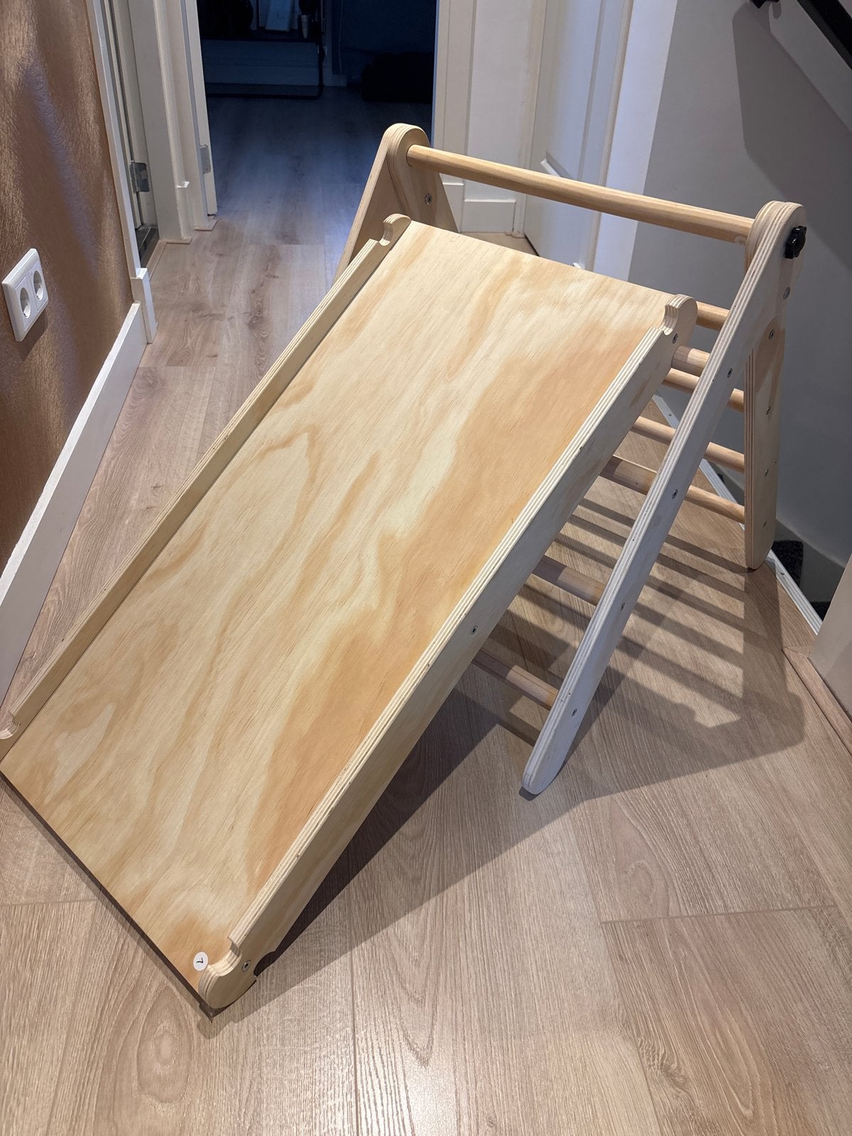 Houten Klimrek met Glijbaan en Schommel/Wip (3-in-1), Ophalen, Zo goed als nieuw, Glijbaan