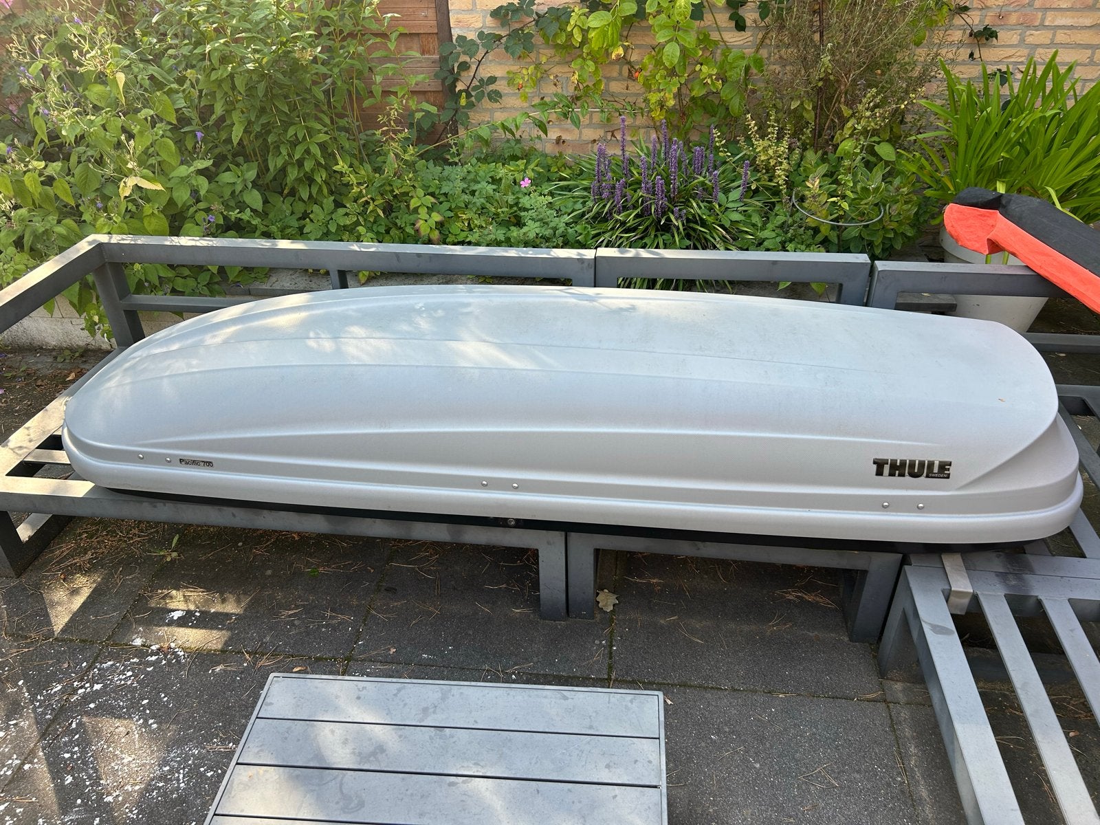 Te huur - Thule Pacific 700 Dakkoffer - 10 dagen € 70,-, Auto diversen, Ophalen, Gebruikt