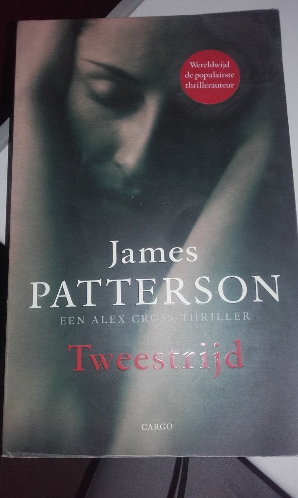 James Patterson-tweestrijd (Z108-88), Ophalen of Verzenden, Zo goed als nieuw